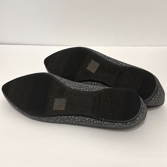 GAP Women's Gray Floral Pattern Flats Shoes - Picture 7 of 10